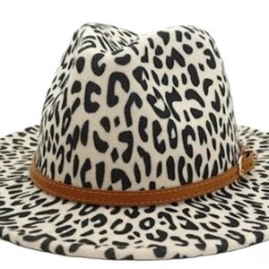 NWT Cream Leopard Wide Brim Fedora Hat with Belt Buckle!